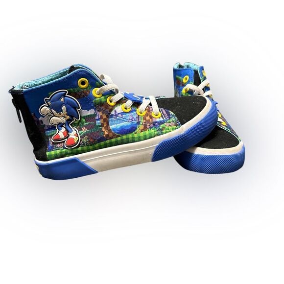 Boys size 13 sonic the hedgehog shoes with zipper back in fantastic condition - Picture 1 of 8